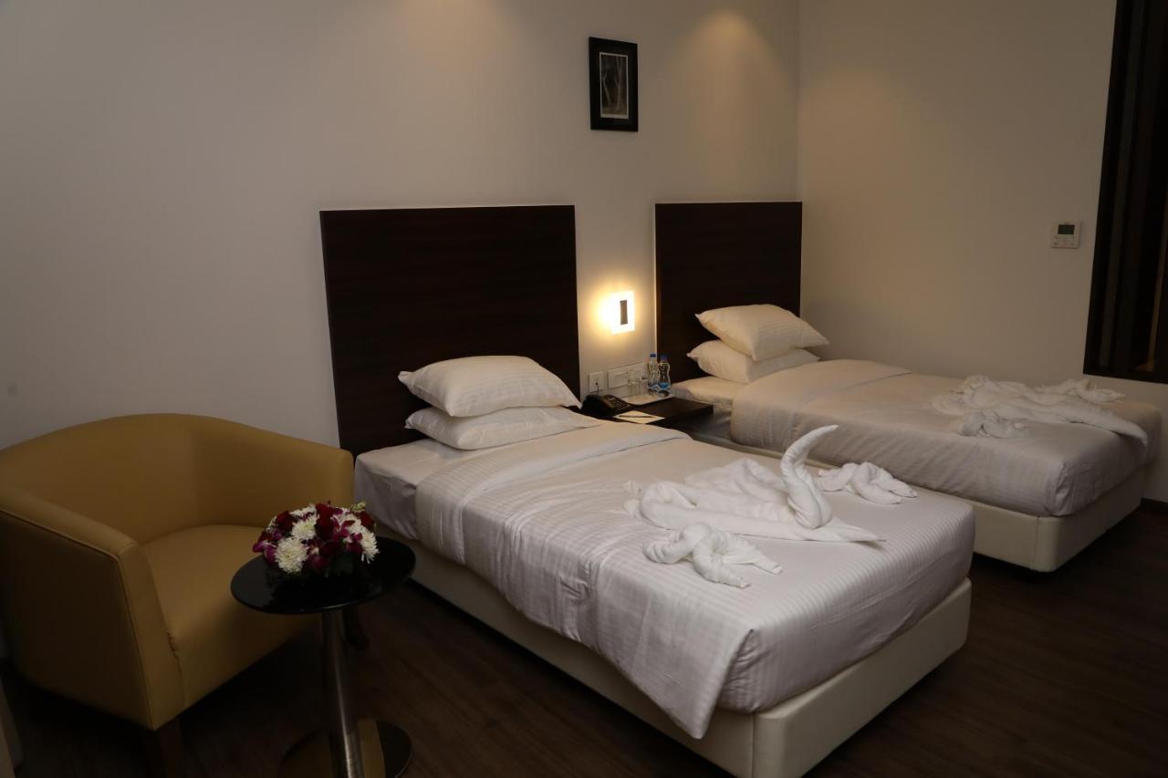 Yn Hotels Bangalore Eksteriør billede